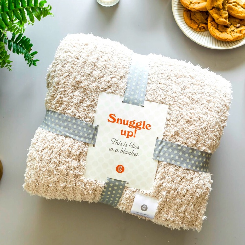 NEW! Cozy Comfort Throw